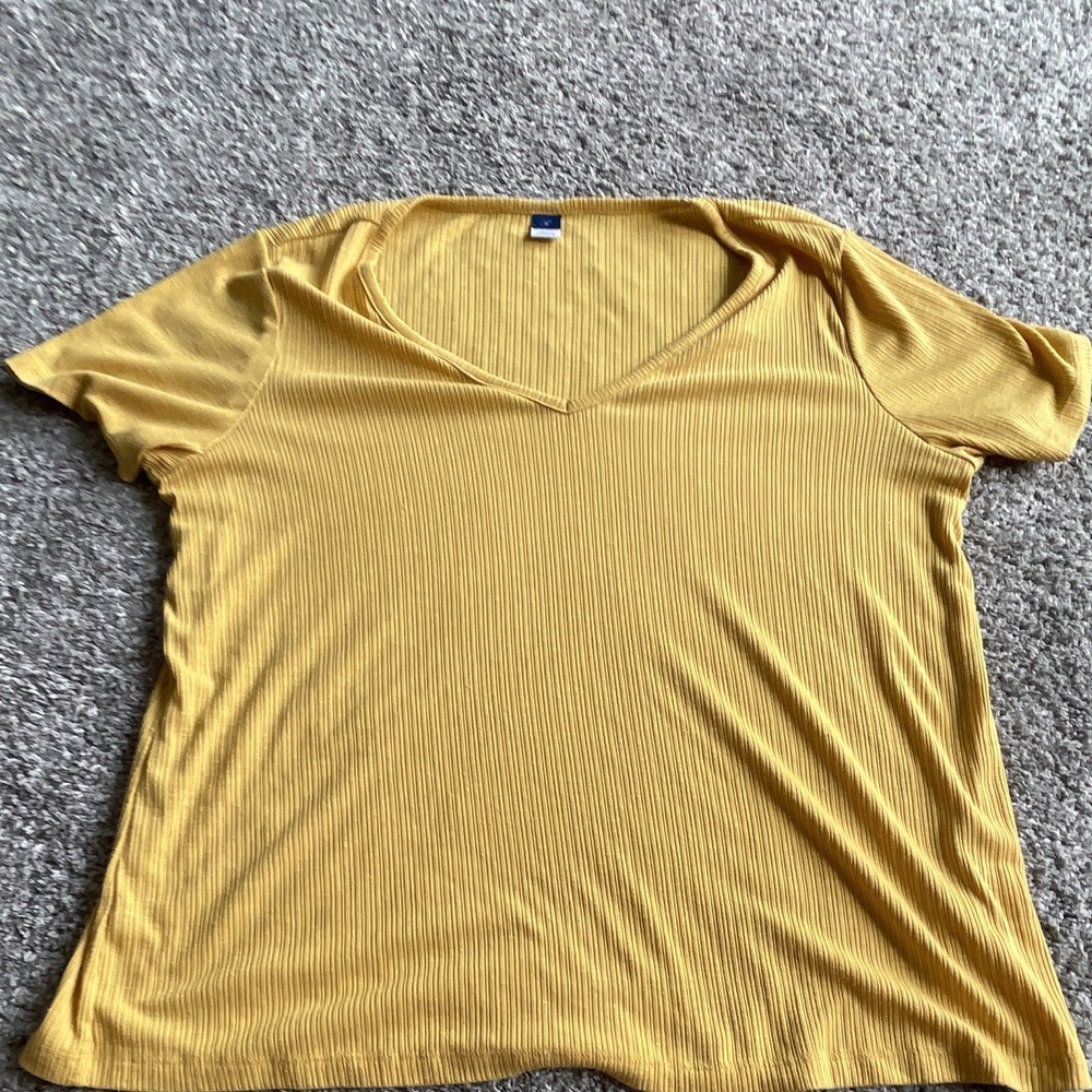 Old Navy Womens M Yellow Solid Ribbed Knit V-Neck Short Sleeve T-Shirt Tee